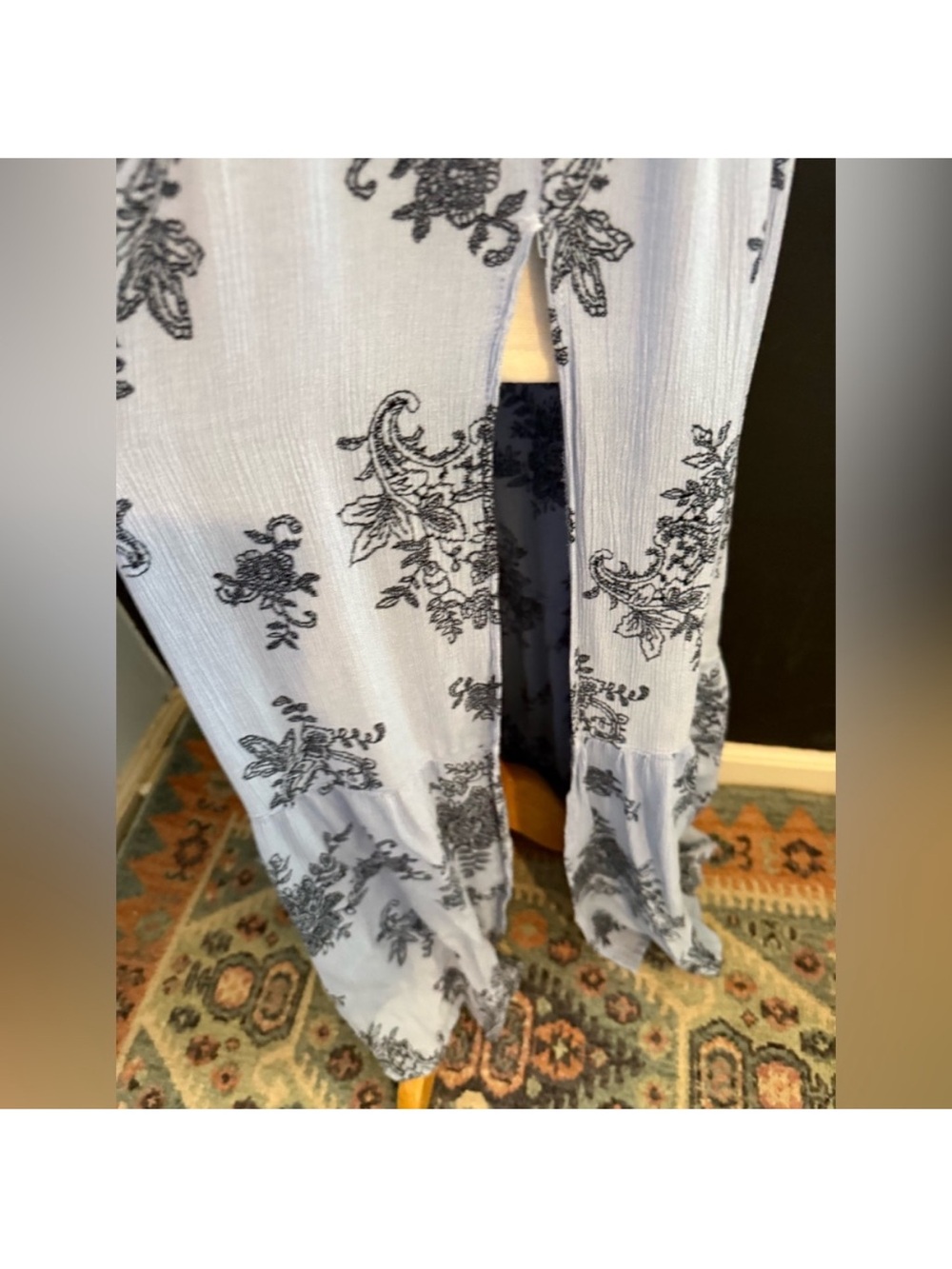 Francesca’s Floral Print Maxi Dress in Light Blue and navy medium wedding guest - Picture 5 of 7